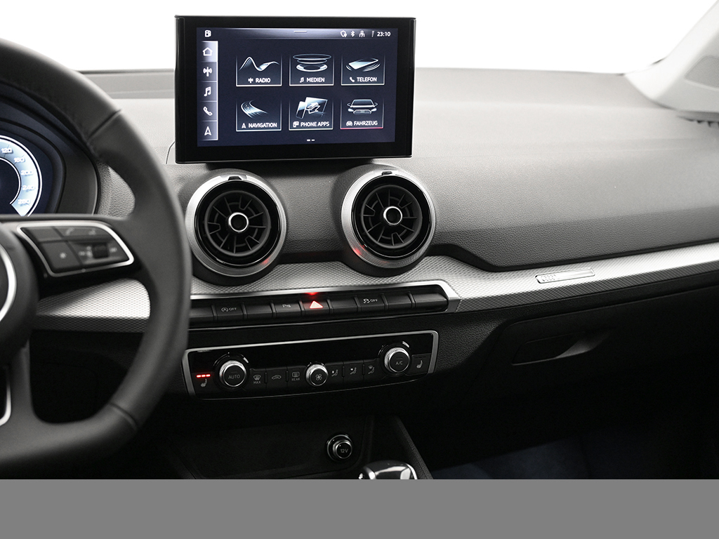 Audi Q2 advanced 35 s tronic AHK eKLAPPE CAM LM18