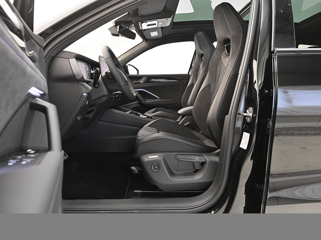 Volkswagen Tayron 1.5 eHybrid R-LINE DSG BLACKSTYLE LM20 AHK PANO