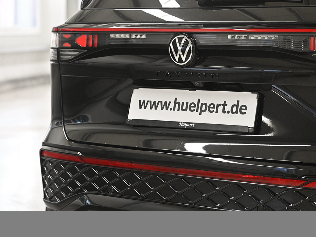 Volkswagen Tayron 1.5 eHybrid R-LINE DSG BLACKSTYLE LM20 AHK PANO