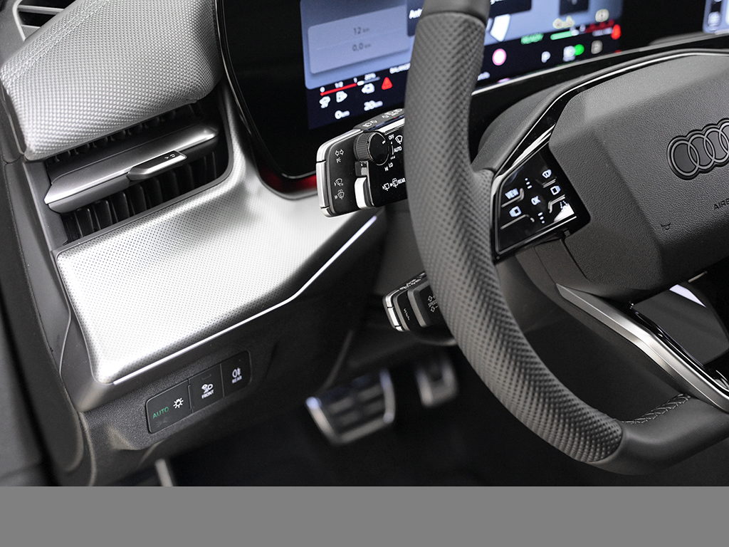 Audi Q3 SUV e-hybrid s tronic AHK TECH PAKET LED LM20