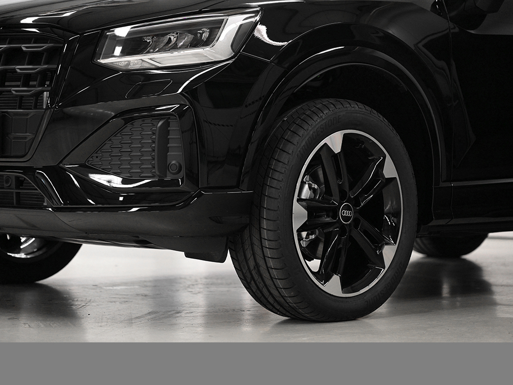 Audi Q2 advanced 35 s tronic AHK eKLAPPE CAM LM18