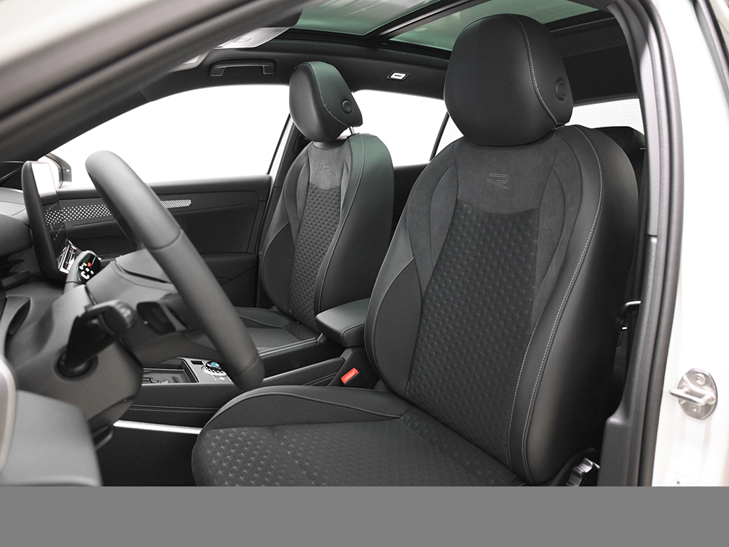 Volkswagen T-Roc 1.5 R-LINE DSG BLACKSTYLE PANO AHK LM20