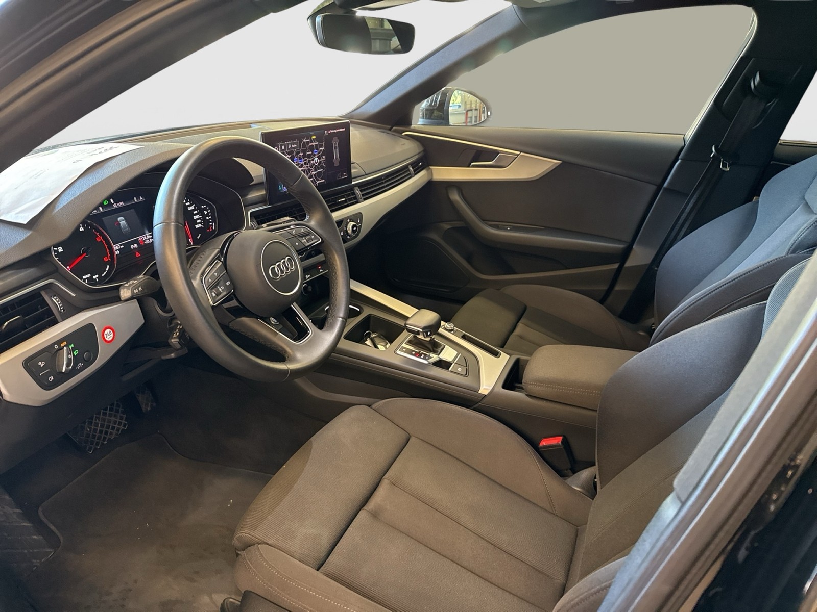 Audi A4 Avant 35 advanced AHK NAVI+ ALU SITZHEIZUNG