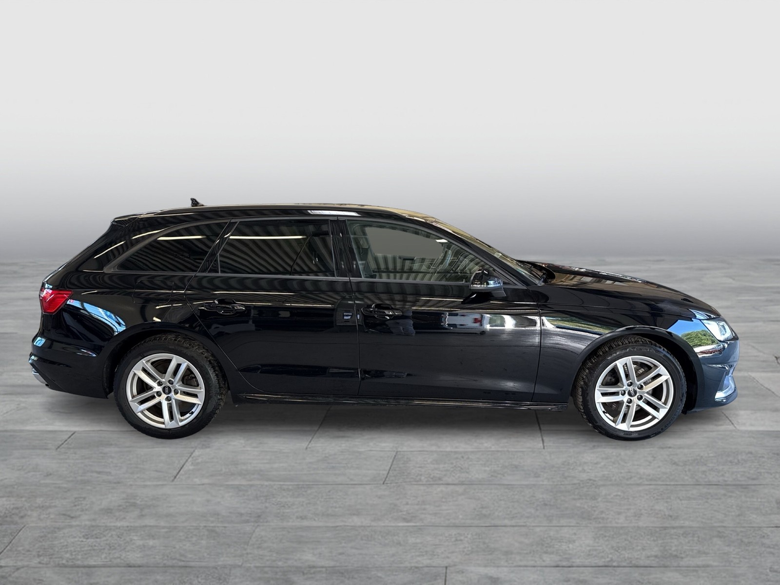 Audi A4 Avant 35 advanced AHK NAVI+ ALU SITZHEIZUNG
