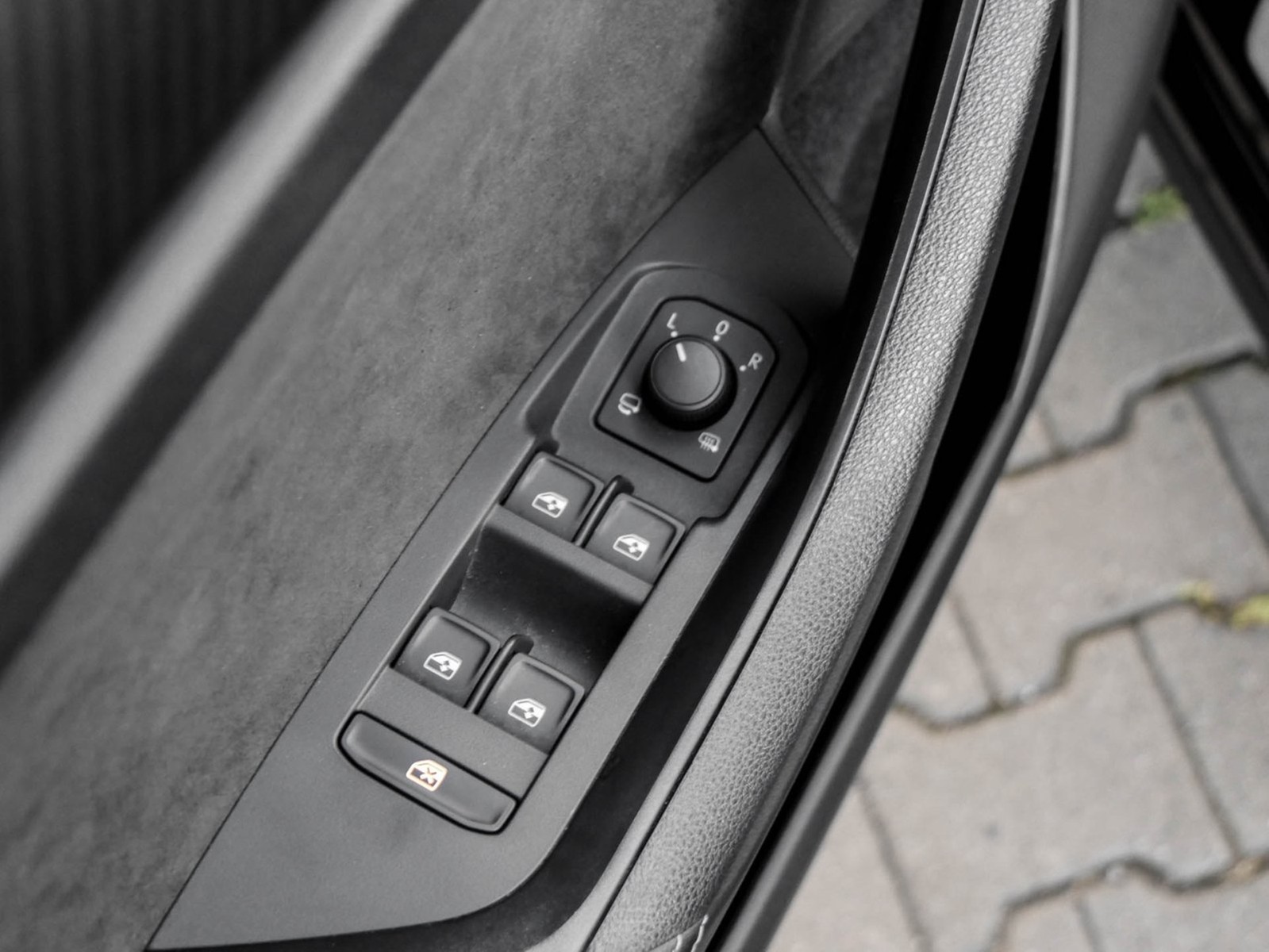 Skoda Kodiaq 2.0 SPORTLINE 4X4 STANDHZ. PANO AHK LM19