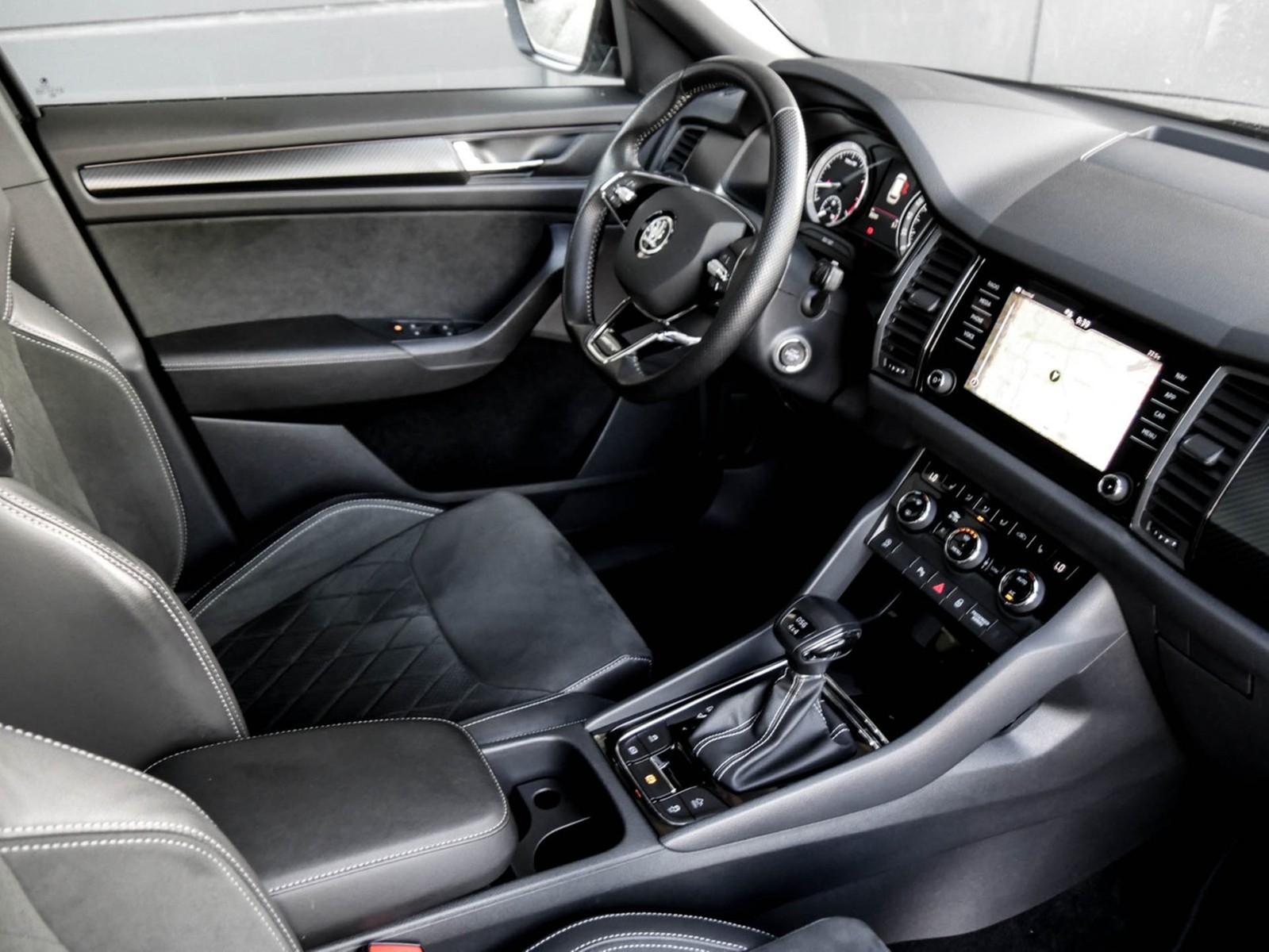 Skoda Kodiaq 2.0 SPORTLINE 4X4 STANDHZ. PANO AHK LM19