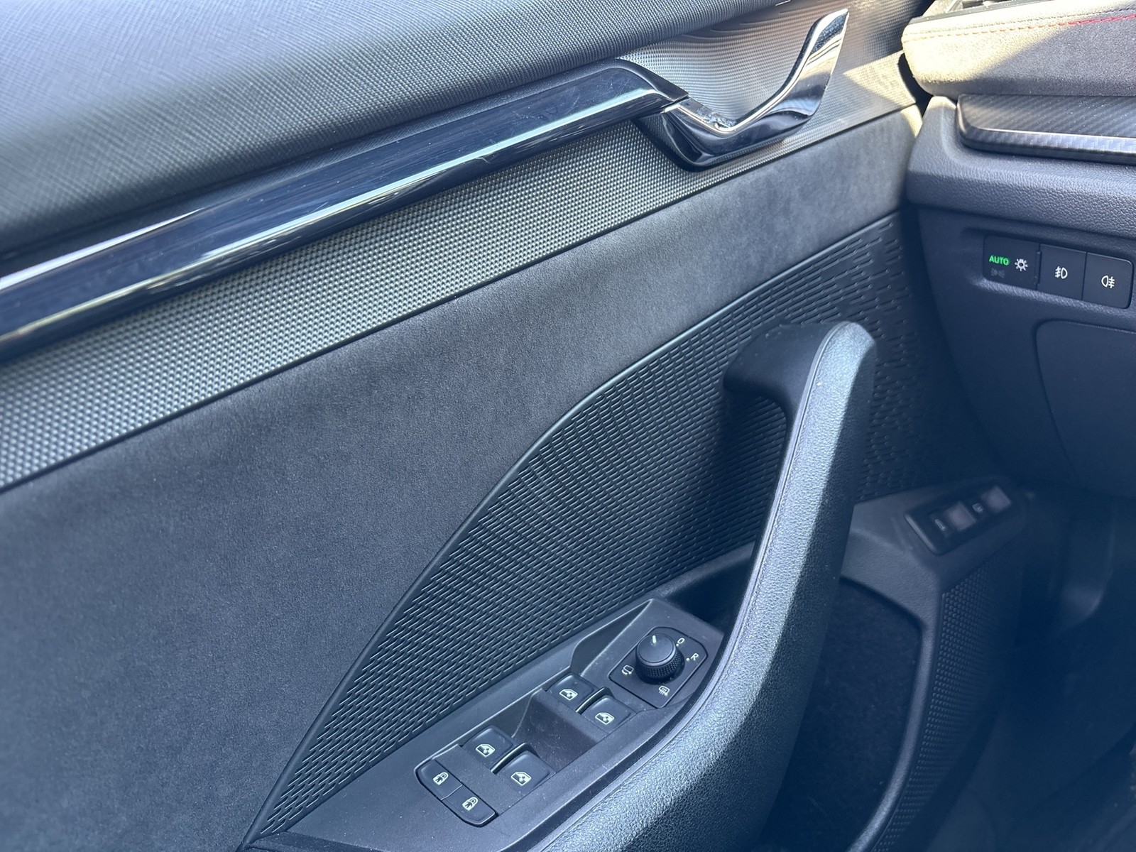 Skoda Octavia Combi 1.4 iV RS LM18 MATRIXLED CARPLAY