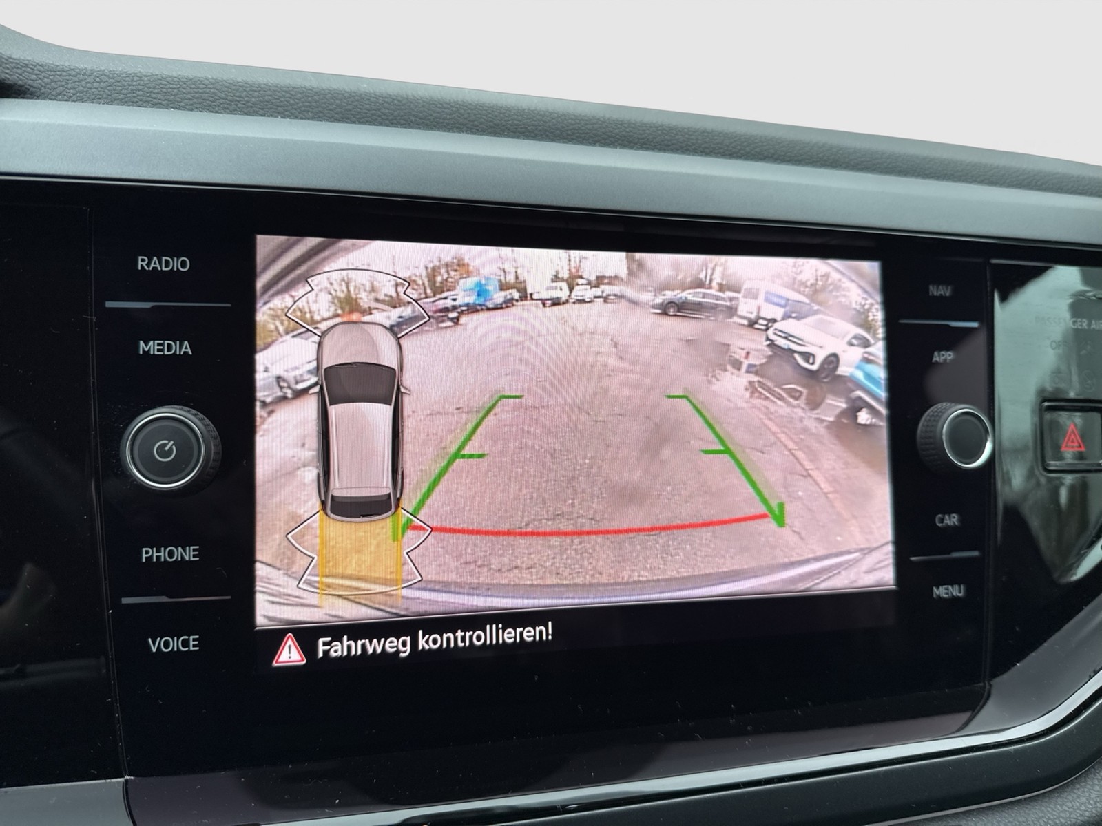 Volkswagen Taigo 1.0 R-LINE BLACKSTYLE KAMERA ALU18" NAVI AHK