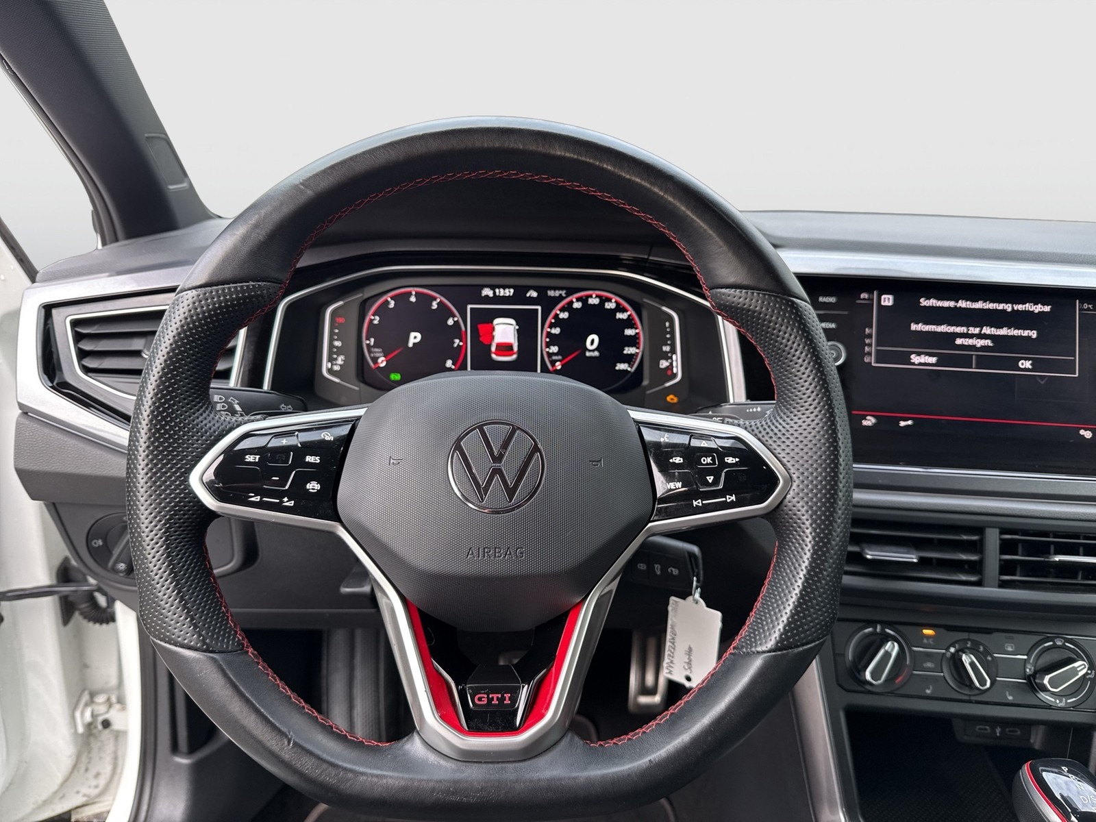 Volkswagen Polo 2.0 GTI ALU CARPLAY SITZHEIZUNG DAB+