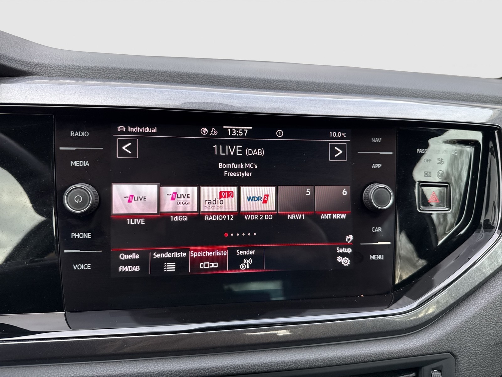 Volkswagen Polo 2.0 GTI ALU CARPLAY SITZHEIZUNG DAB+