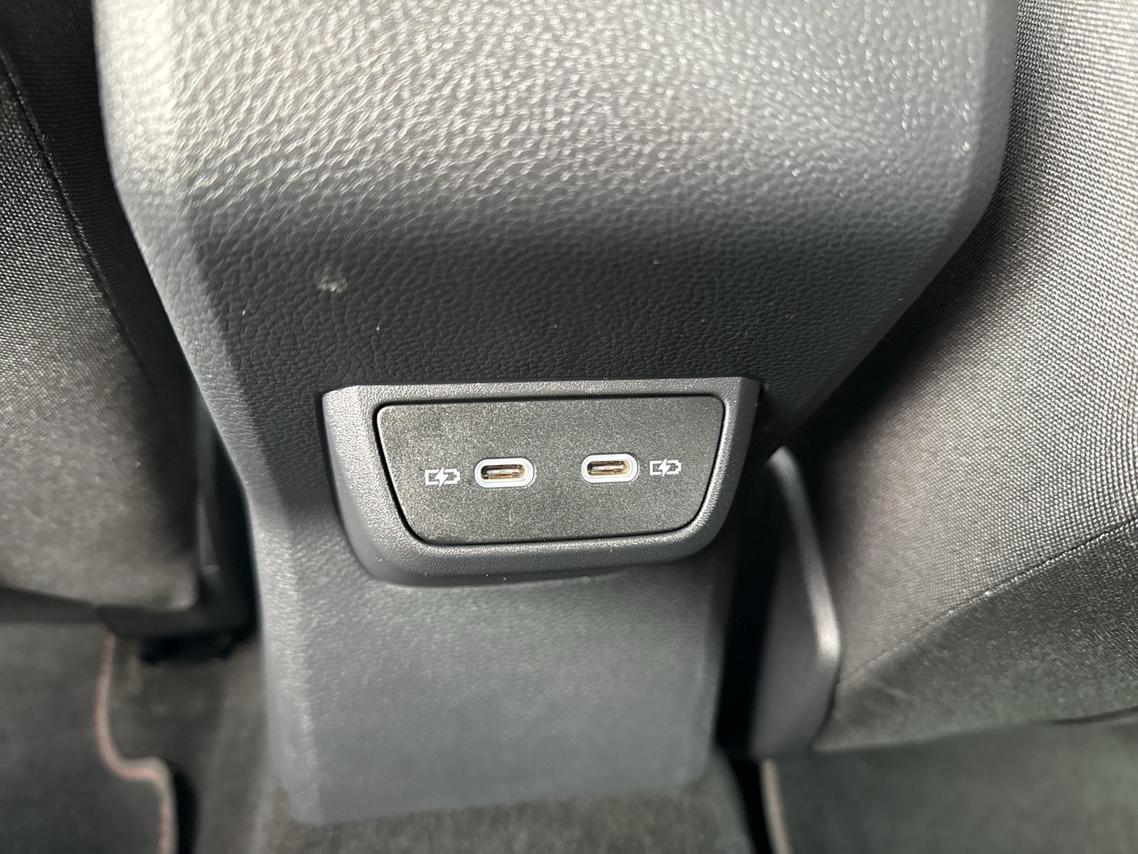 Volkswagen Polo 2.0 GTI ALU CARPLAY SITZHEIZUNG DAB+