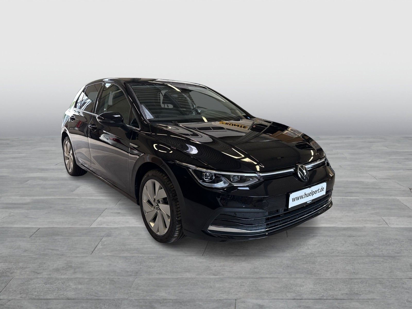 Volkswagen Golf VIII 1.5 eTSI STYLE KAMERA AHK ACC NAVI