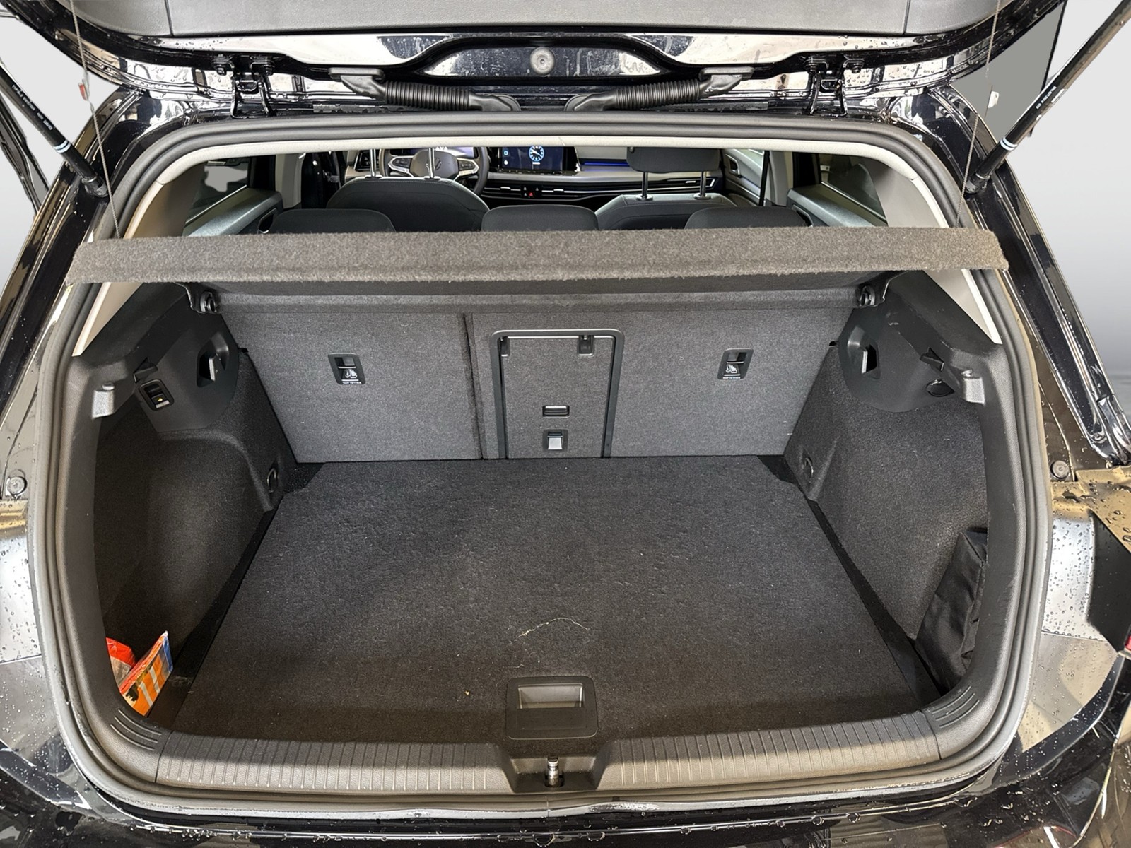 Volkswagen Golf VIII 1.5 eTSI STYLE KAMERA AHK ACC NAVI