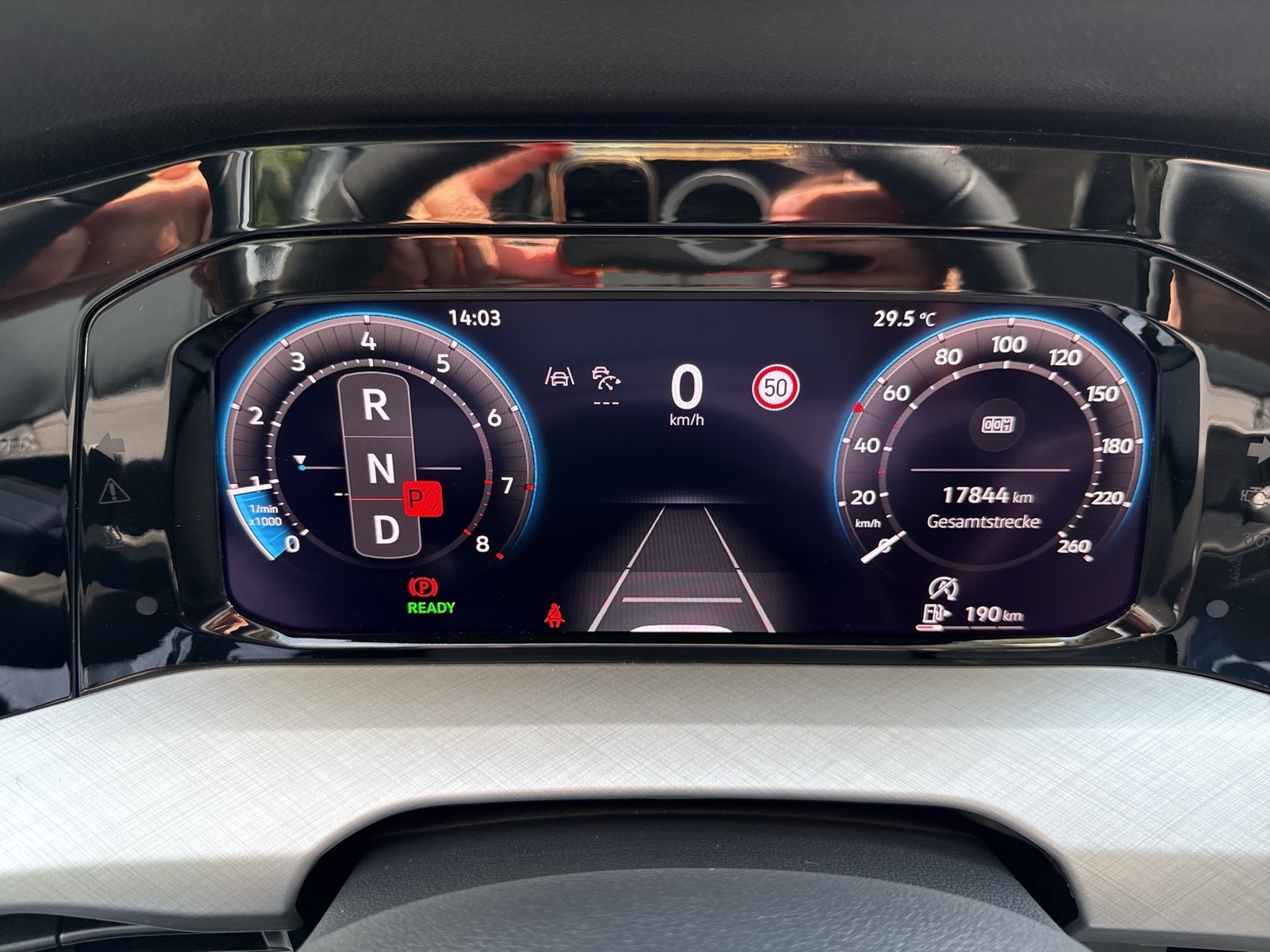 Volkswagen Golf VIII 1.5 eTSI LIFE ACC CARPLAY ALU SITZHEIZ