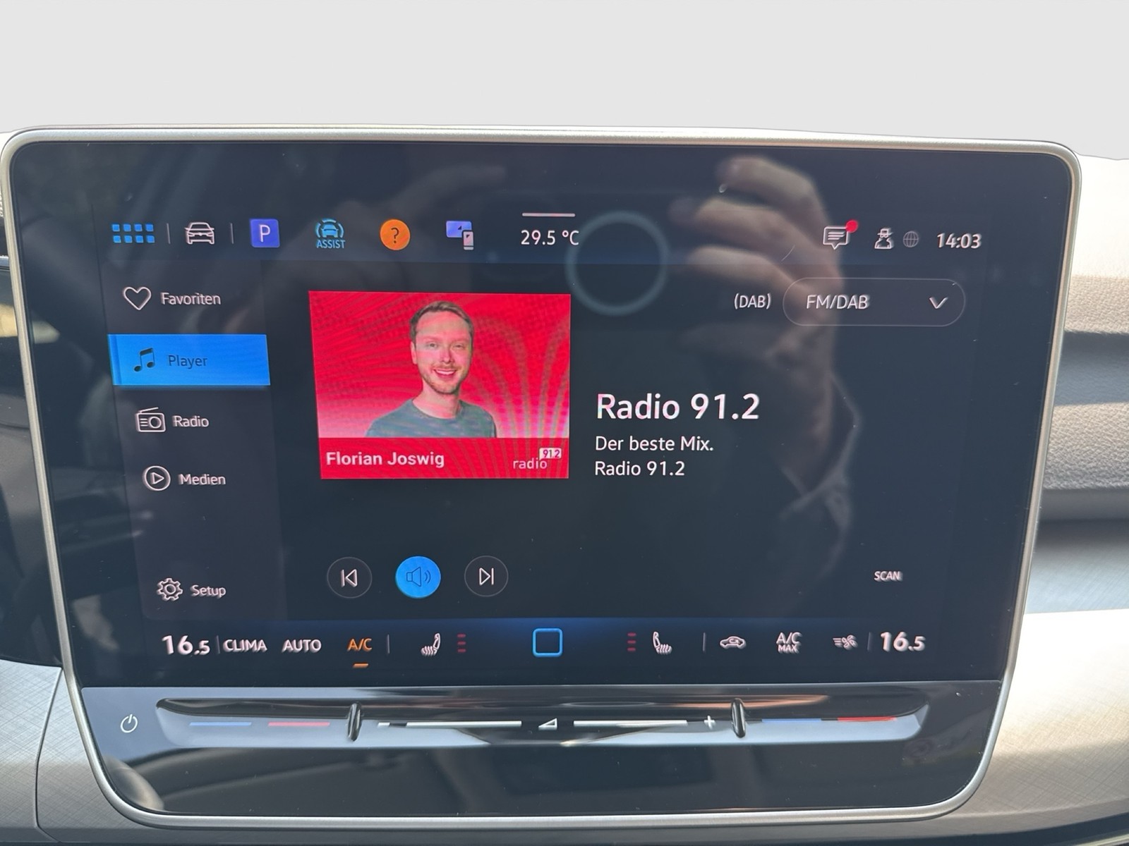 Volkswagen Golf VIII 1.5 eTSI LIFE ACC CARPLAY ALU SITZHEIZ