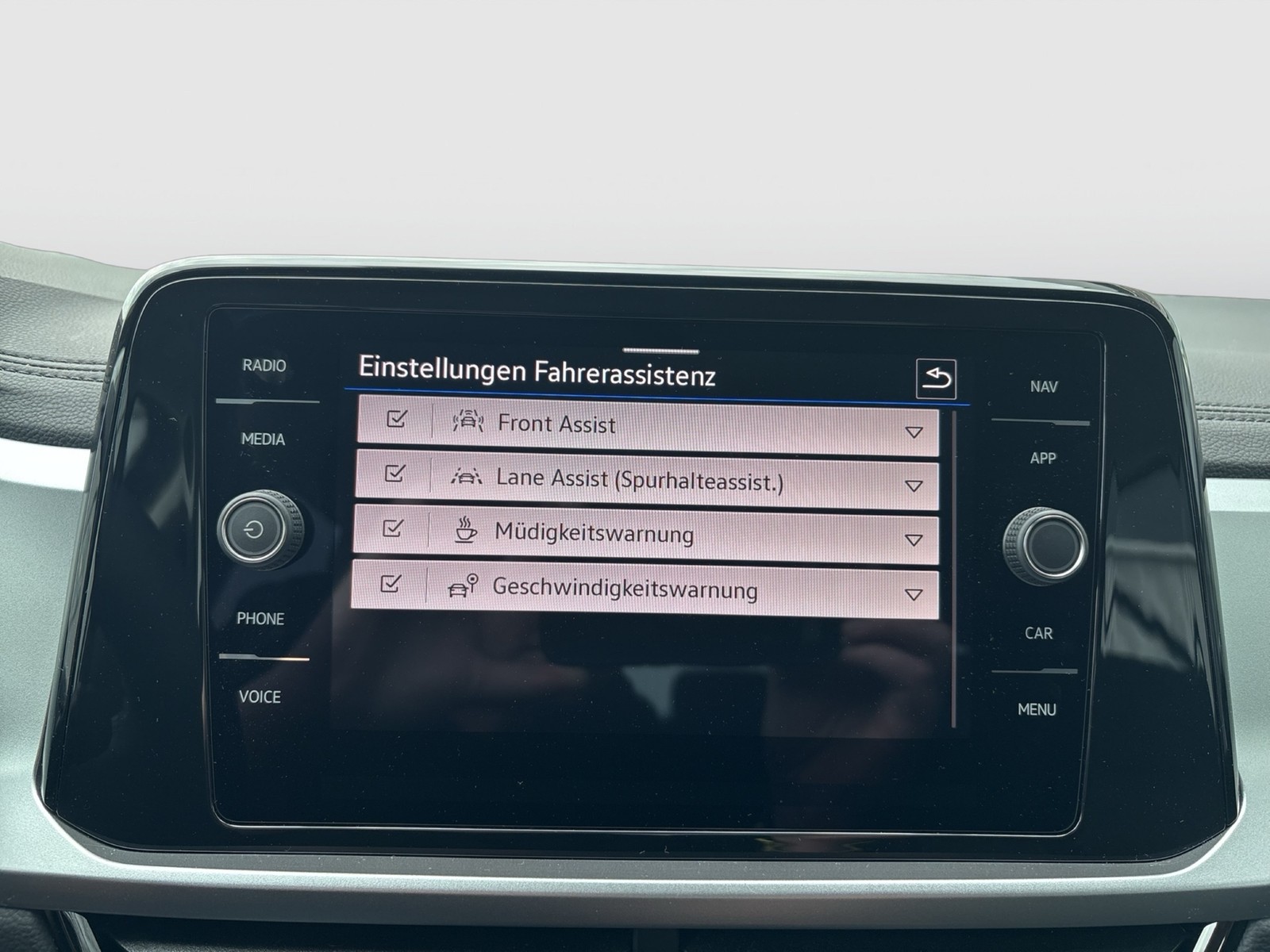 Volkswagen T-Roc 1.5 LIFE STANDHZ. NAVI ALU CARPLAY SITZHZ.
