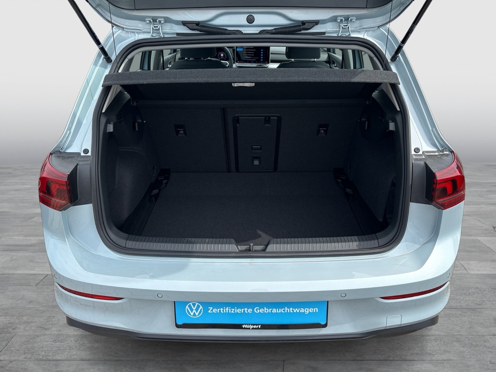 Volkswagen Golf VIII 1.5 eTSI LIFE ACC HEAD-UP NAVI CARPLAY