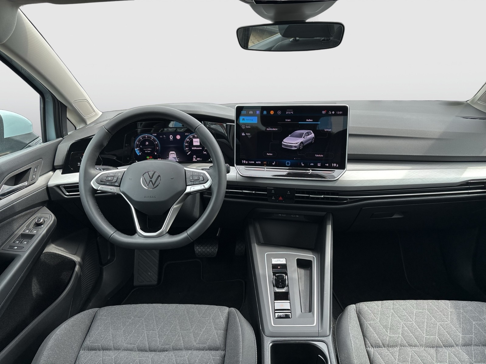 Volkswagen Golf VIII 1.5 eTSI LIFE ACC HEAD-UP NAVI CARPLAY