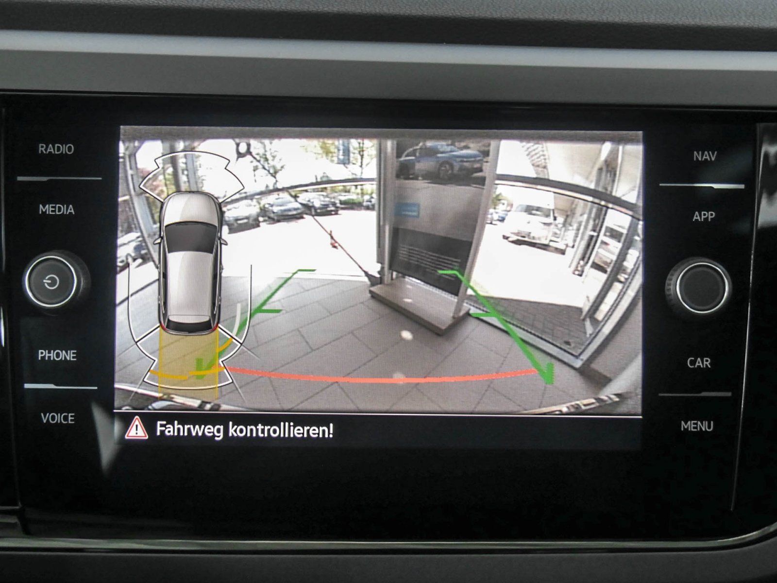 Volkswagen Polo 1.0 R-LINE DSG PANO NAVI CAM LM17