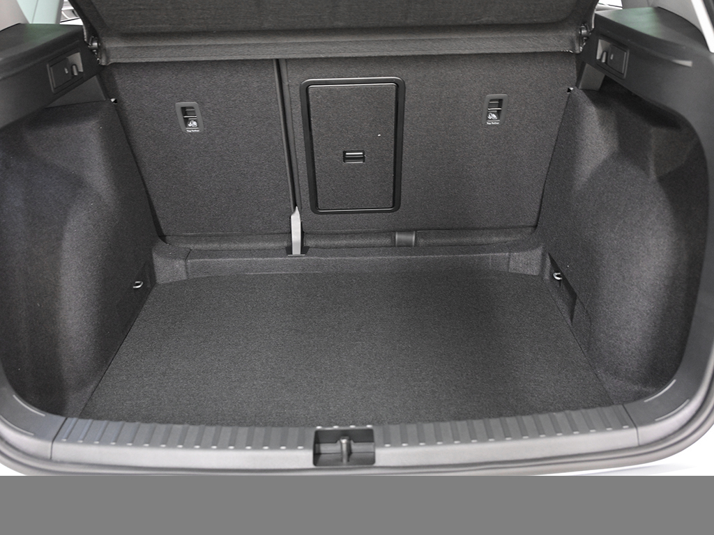 Seat Ateca 1.5 ROAD EDITION DSG CAM NAVI KEYLESS