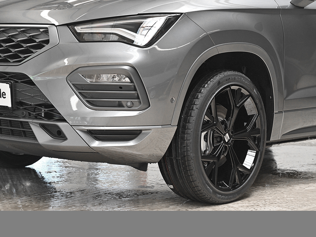 Seat Ateca 1.5 FR BLACK EDITION DSG AHK NAVI CAM LM19
