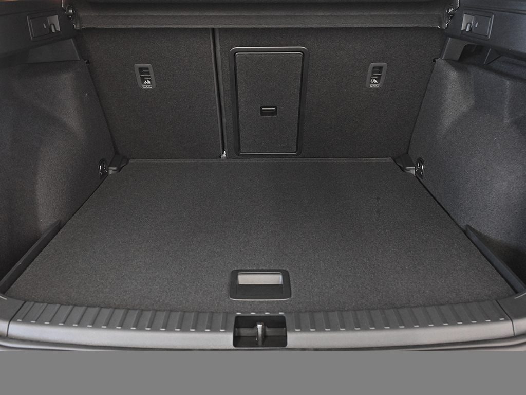 Seat Ateca 1.5 FR BLACK EDITION DSG AHK NAVI CAM LM19