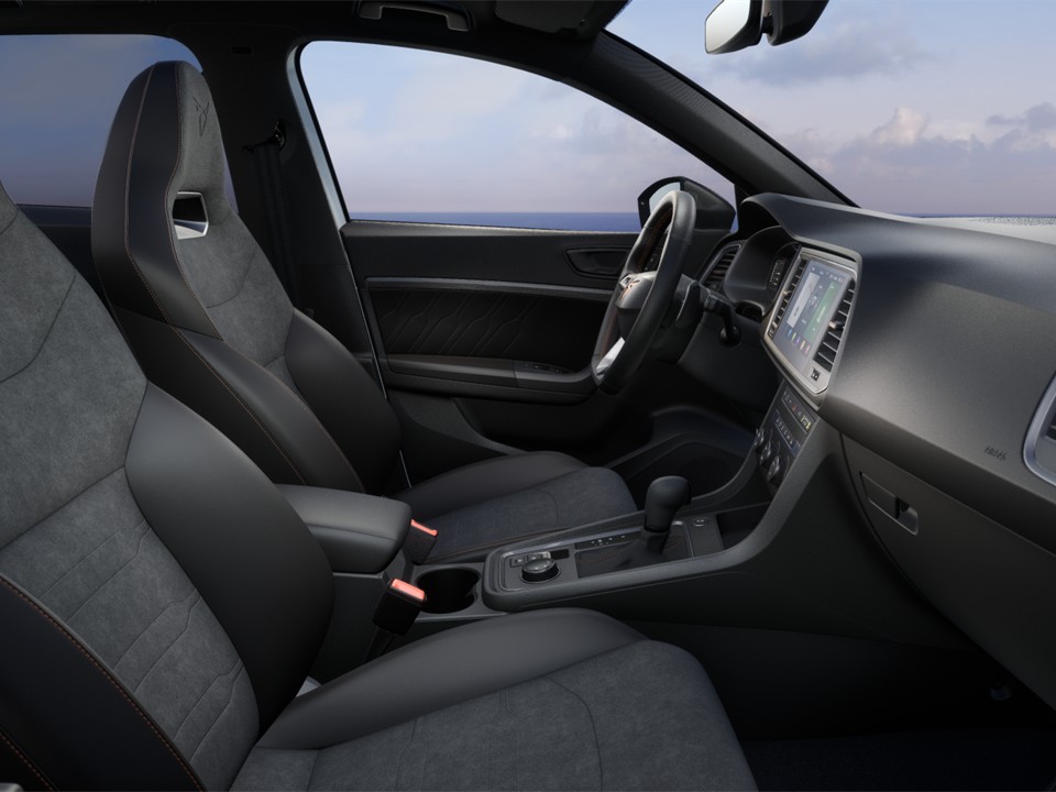 Cupra Ateca 1.5 DSG PANO eKLAPPE NAVI CAM SITZHZG LM19