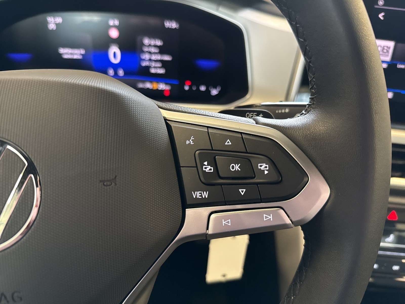 Volkswagen T-Roc Cabriolet 1.5 STYLE LEDER AHK CAM LM17 NAVI