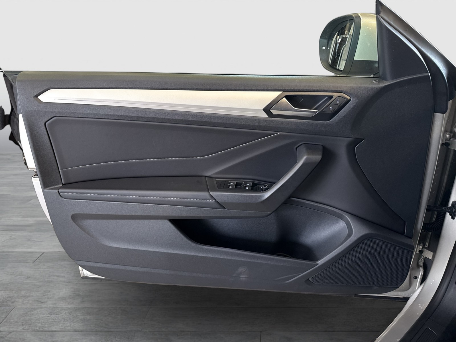 Volkswagen T-Roc Cabriolet 1.5 STYLE LEDER AHK CAM LM17 NAVI