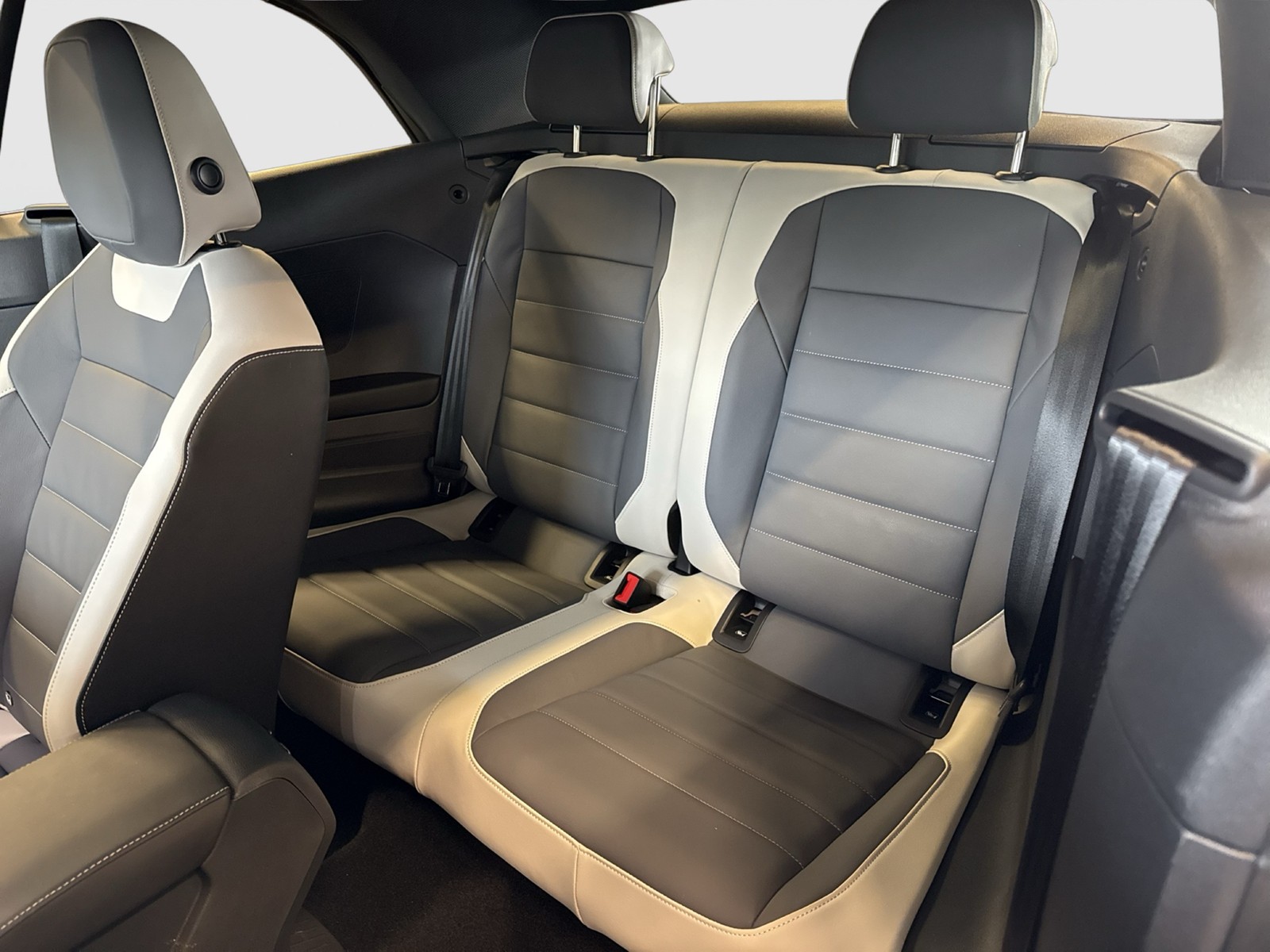 Volkswagen T-Roc Cabriolet 1.5 STYLE LEDER AHK CAM LM17 NAVI