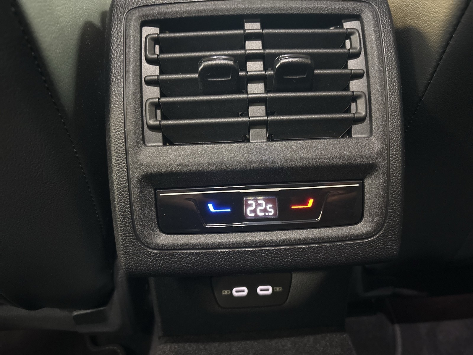 Volkswagen Golf VIII 2.0 GOAL FACELIFT ACC NAVI CARPLAY