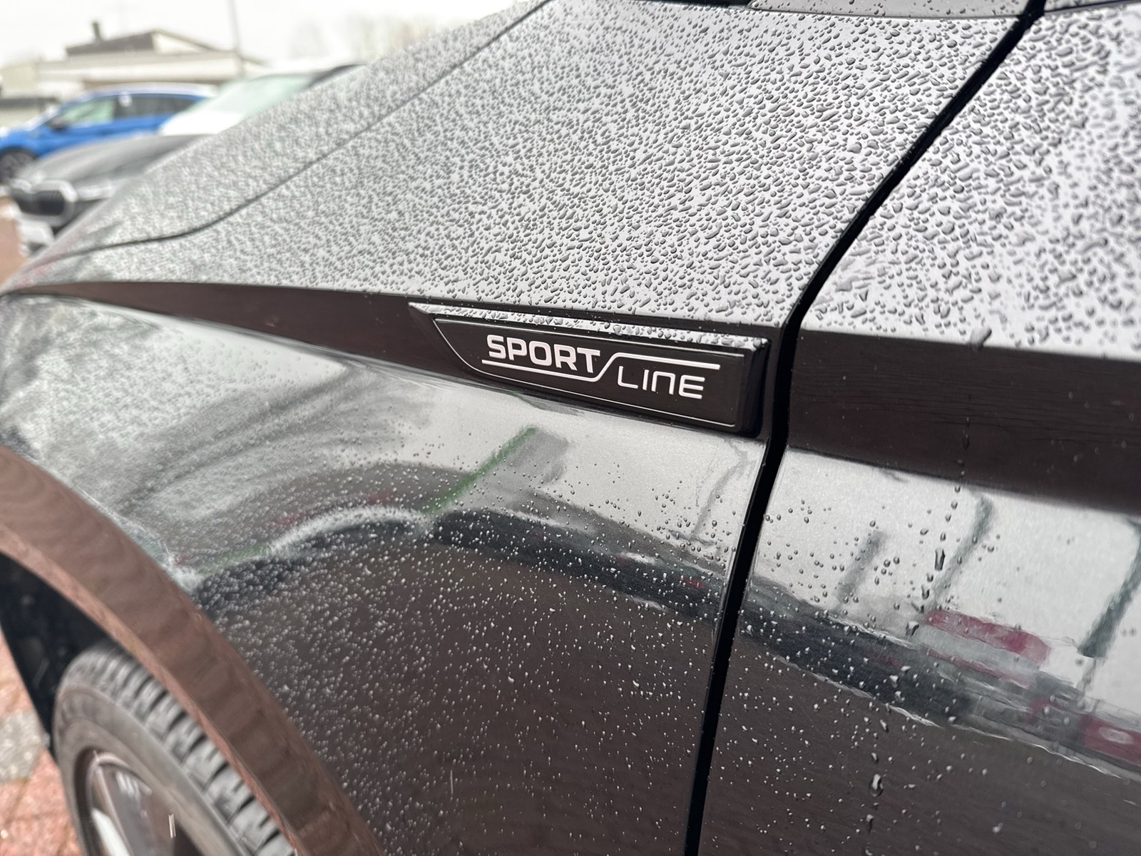 Skoda Karoq 1.5 SPORTLINE PANO AHK CAM ACC EKLAPPE NAVI