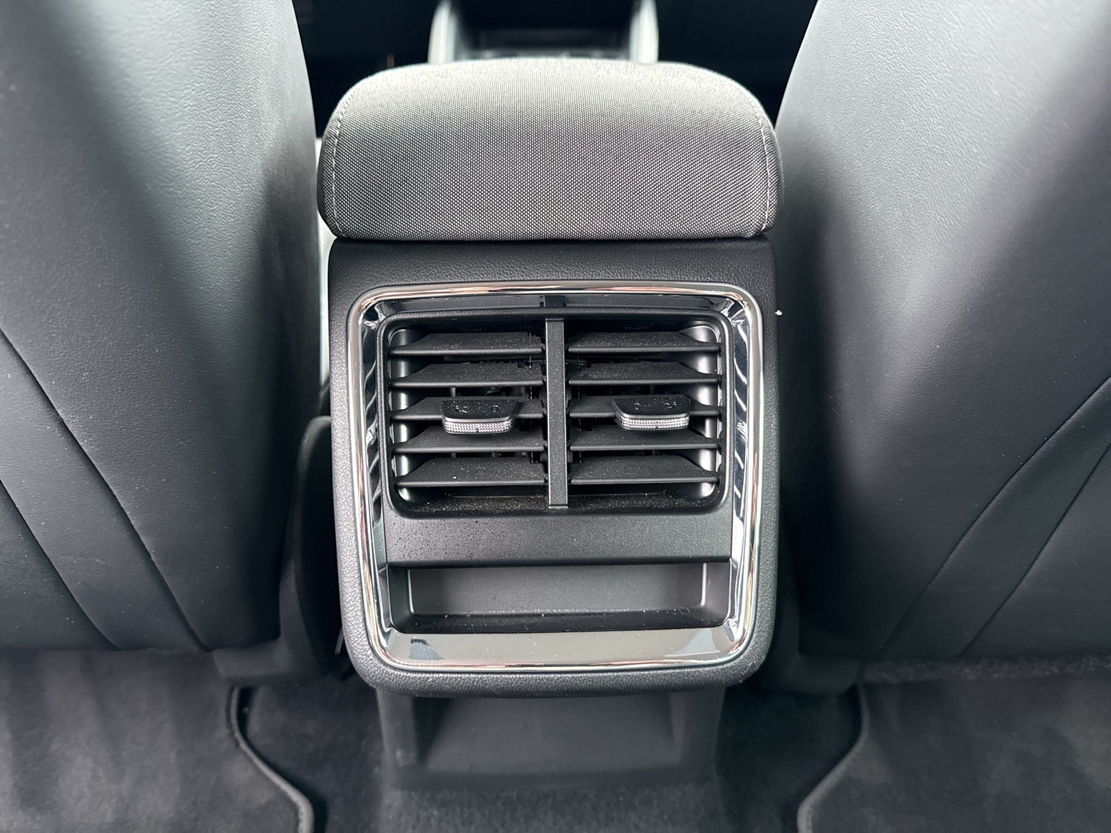 Skoda Enyaq 50 LOFT CAM LM19 NAVI LED KEYLESS-GO KLIMA