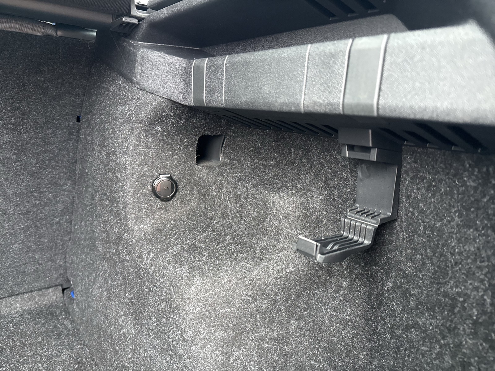 Skoda Enyaq 50 LOFT CAM LM19 NAVI LED KEYLESS-GO KLIMA