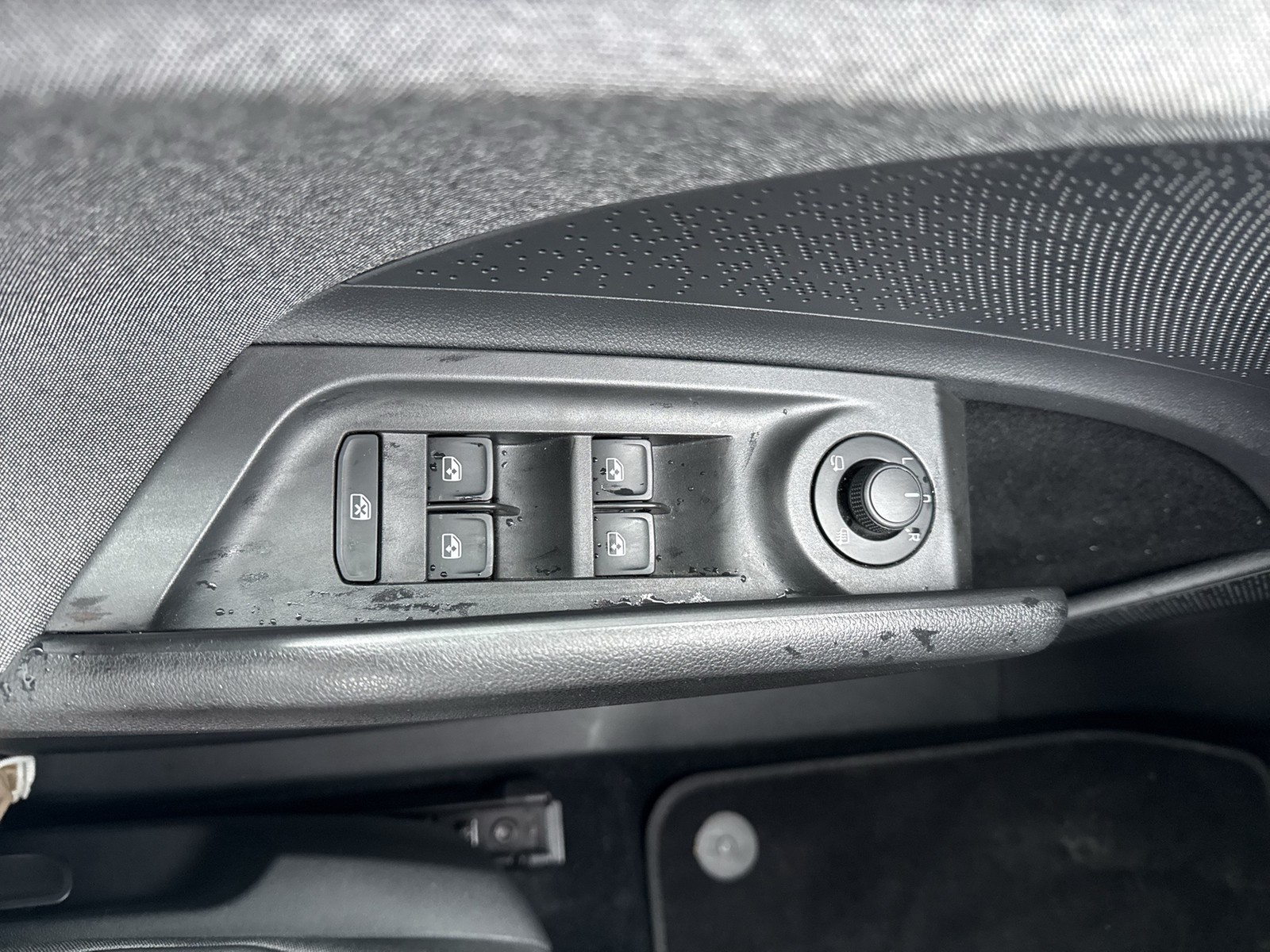 Skoda Enyaq 50 LOFT CAM LM19 NAVI LED KEYLESS-GO KLIMA