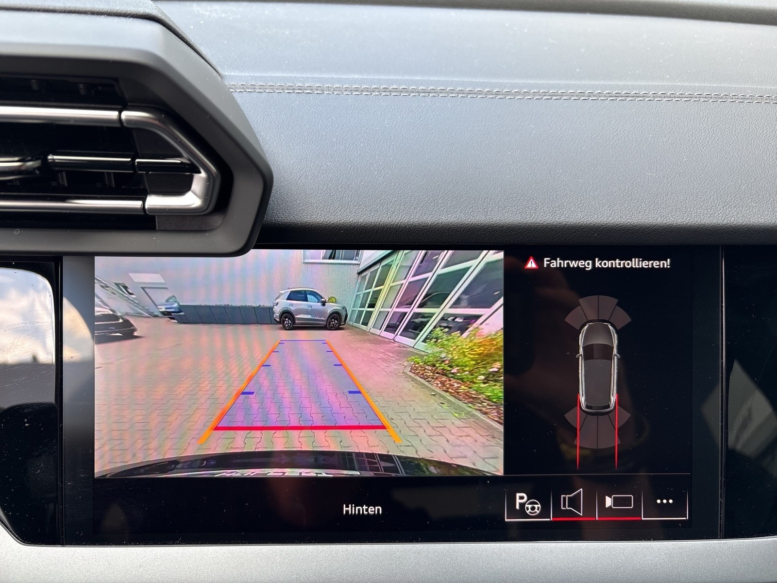 Audi A3 allstreet 40 HYBRID S LINE AHK CAM NAVI+