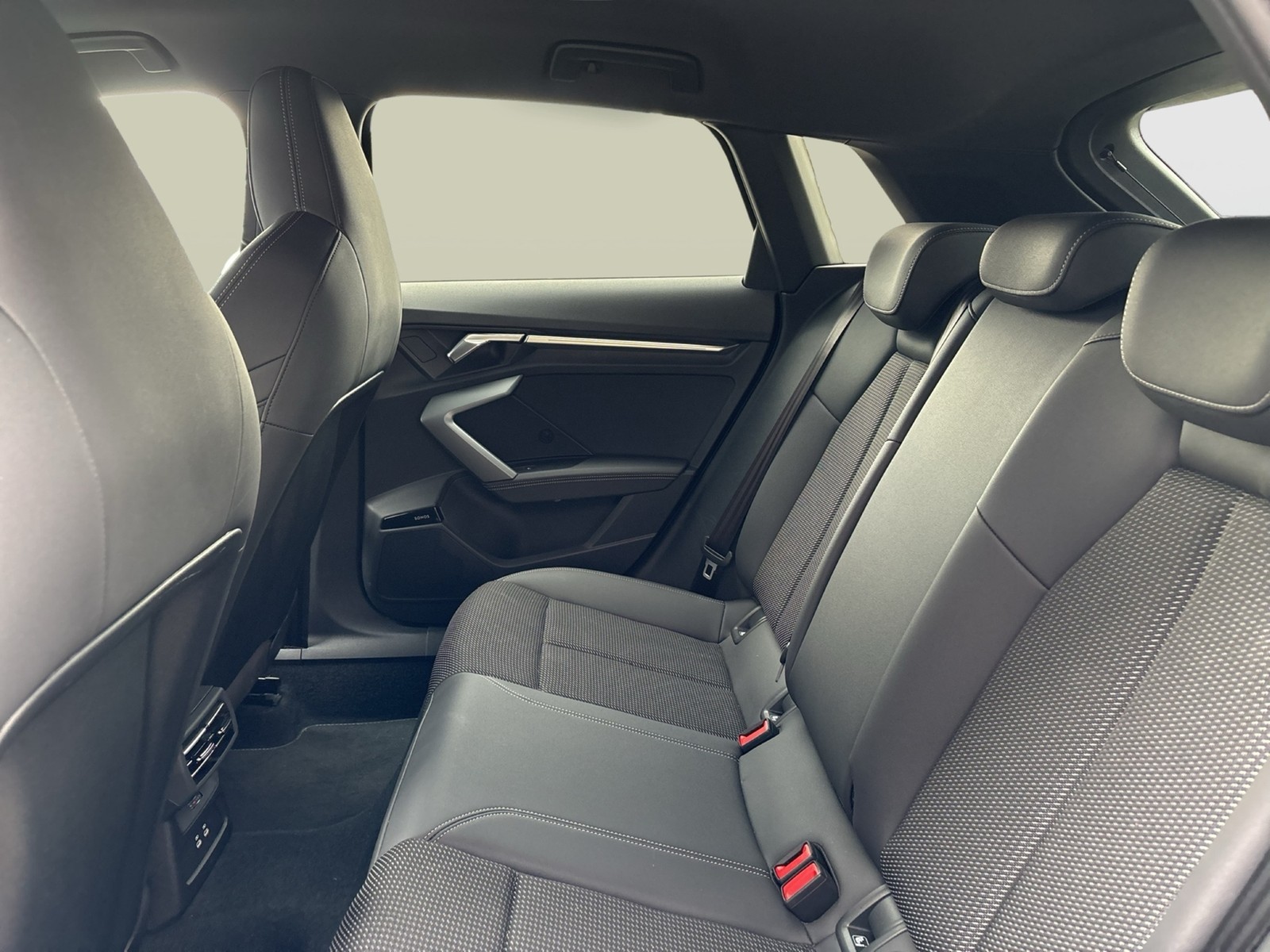 Audi A3 allstreet 40 HYBRID S LINE SONOS AHK CAM ACC