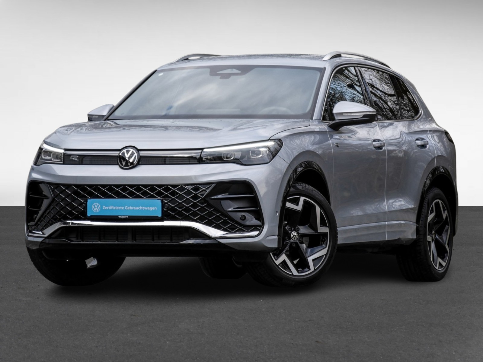 Volkswagen Tiguan 2.0 R-LINE NEUESMODELL LEDER AHK CAM LM19