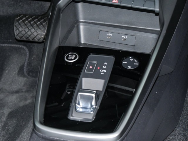 Audi A3 35 NAVI+ SITZHZ ALU CARPLAY TEMPOMAT EINPARKH