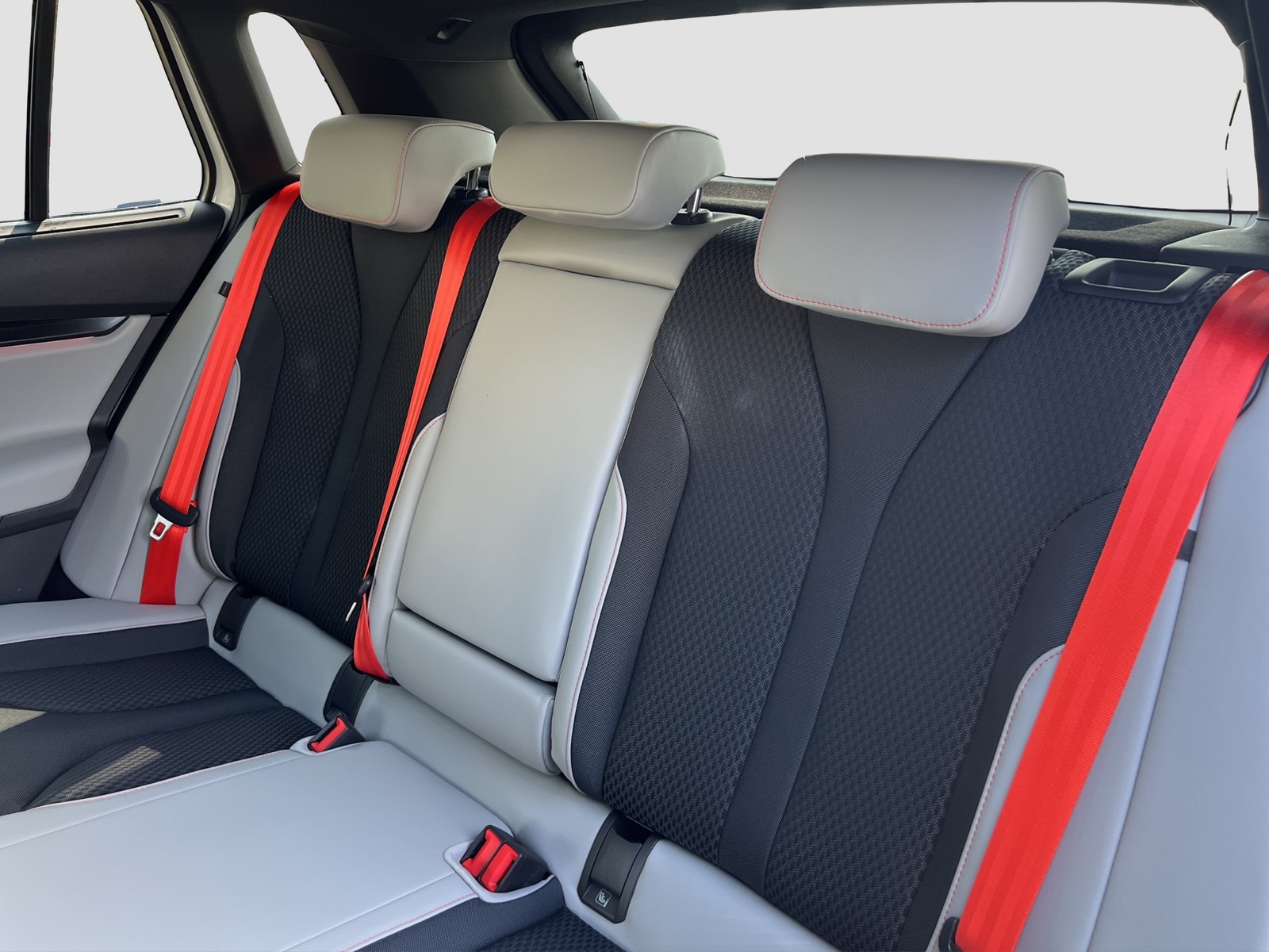 Skoda Elroq 85 First Edition AHK Hud ACC NAV 360 Grad