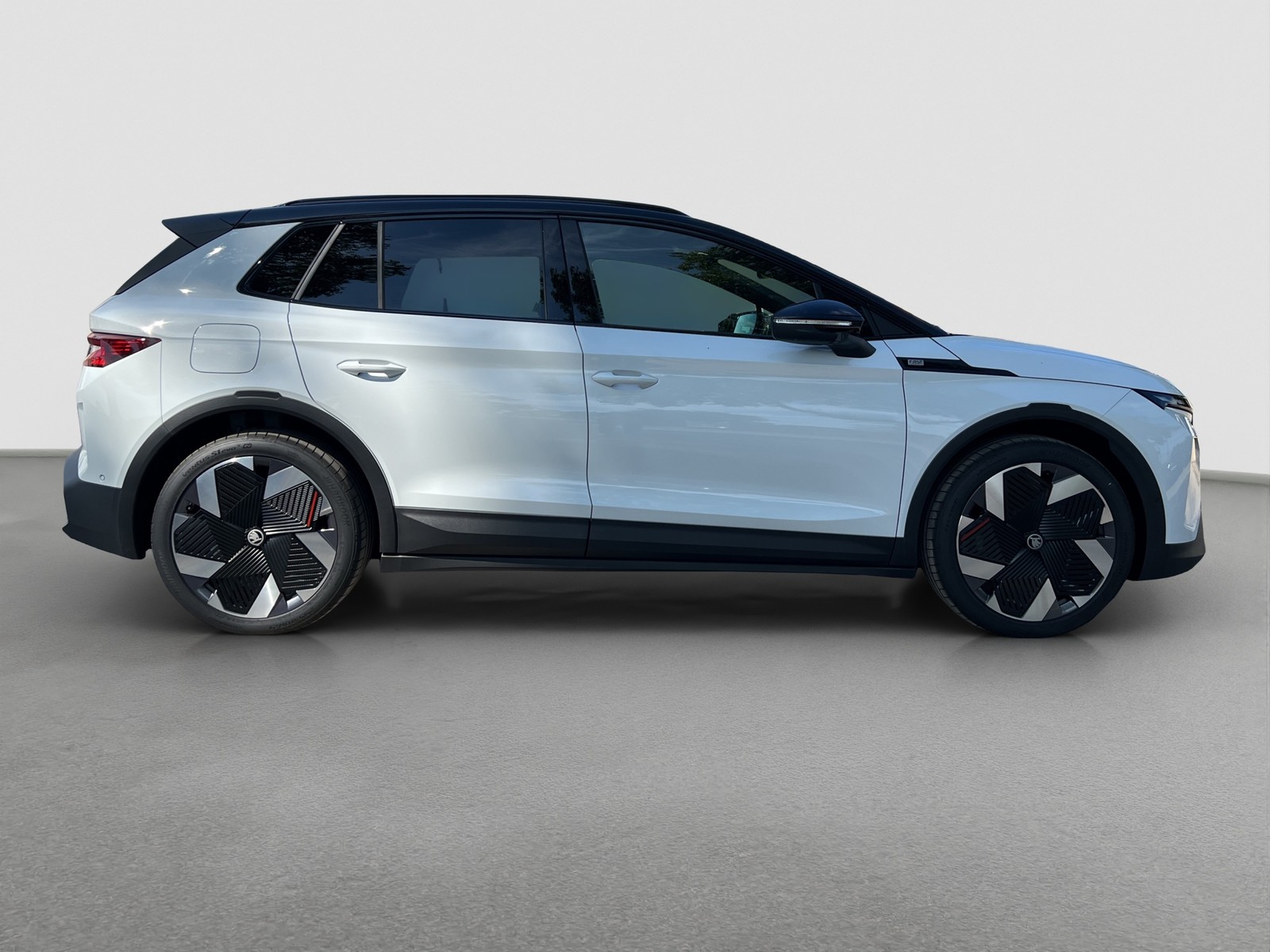 Skoda Elroq 85 First Edition AHK Hud ACC NAV 360 Grad