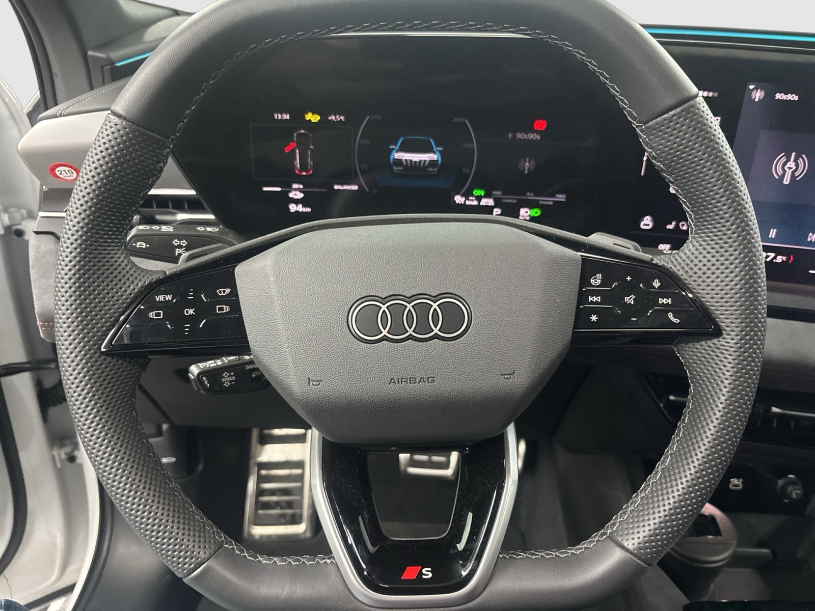 Audi Q6 e-tron quattro S LINE BLACKPAK TECHPRO PANO