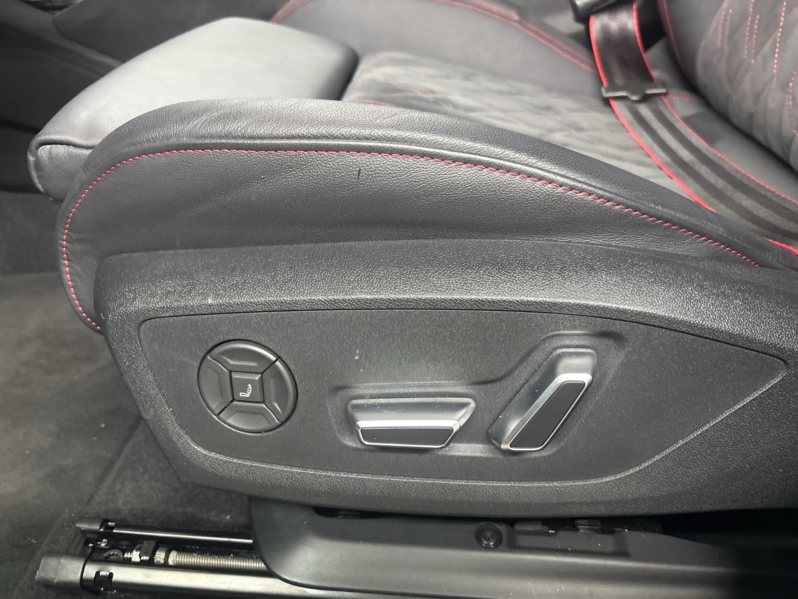 Audi Q6 e-tron quattro S LINE BLACKPAK TECHPRO PANO