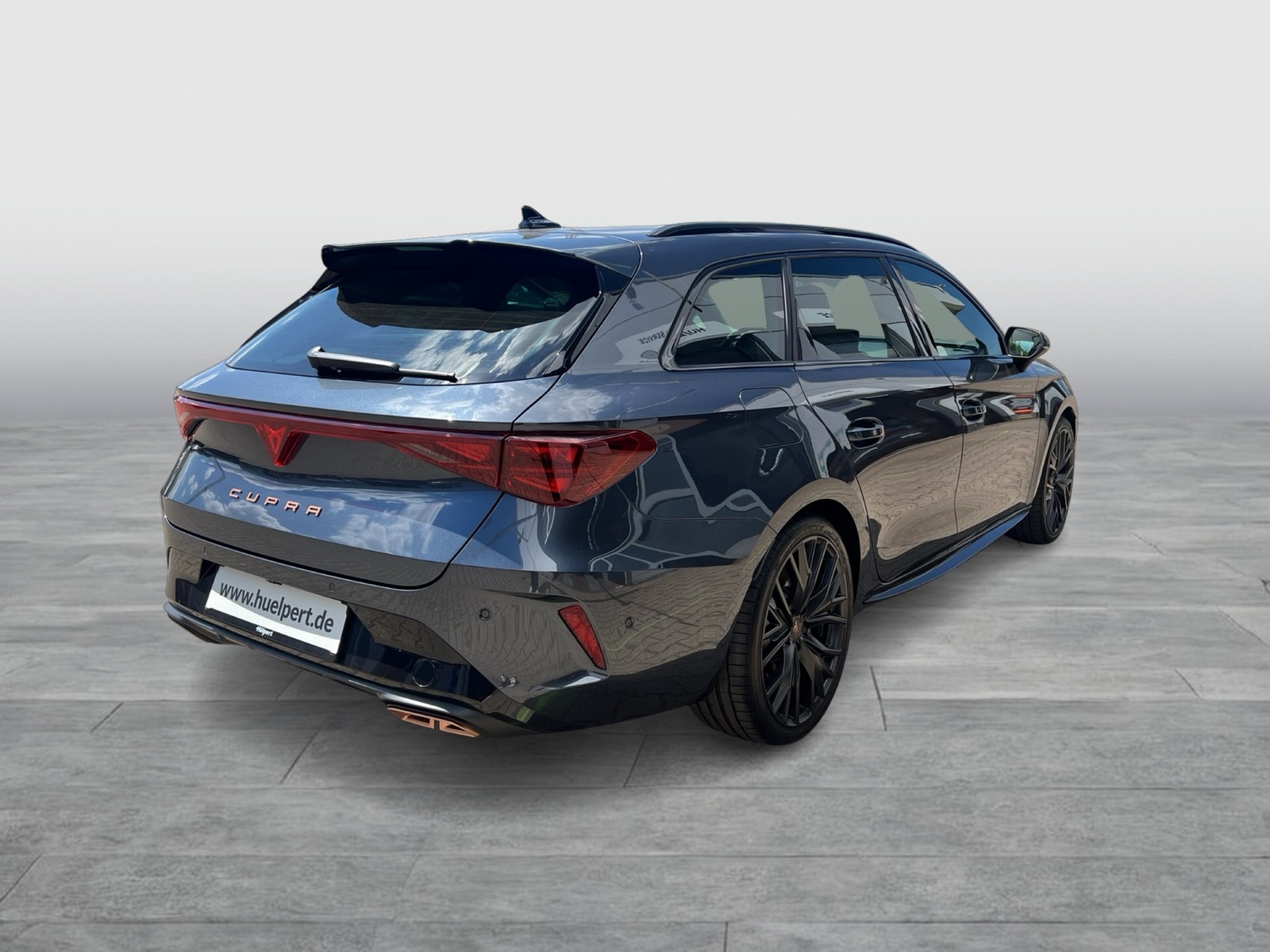 Cupra Leon ST 1.5 HYBRID VZ BLACK EDITION AHK CAM LM19