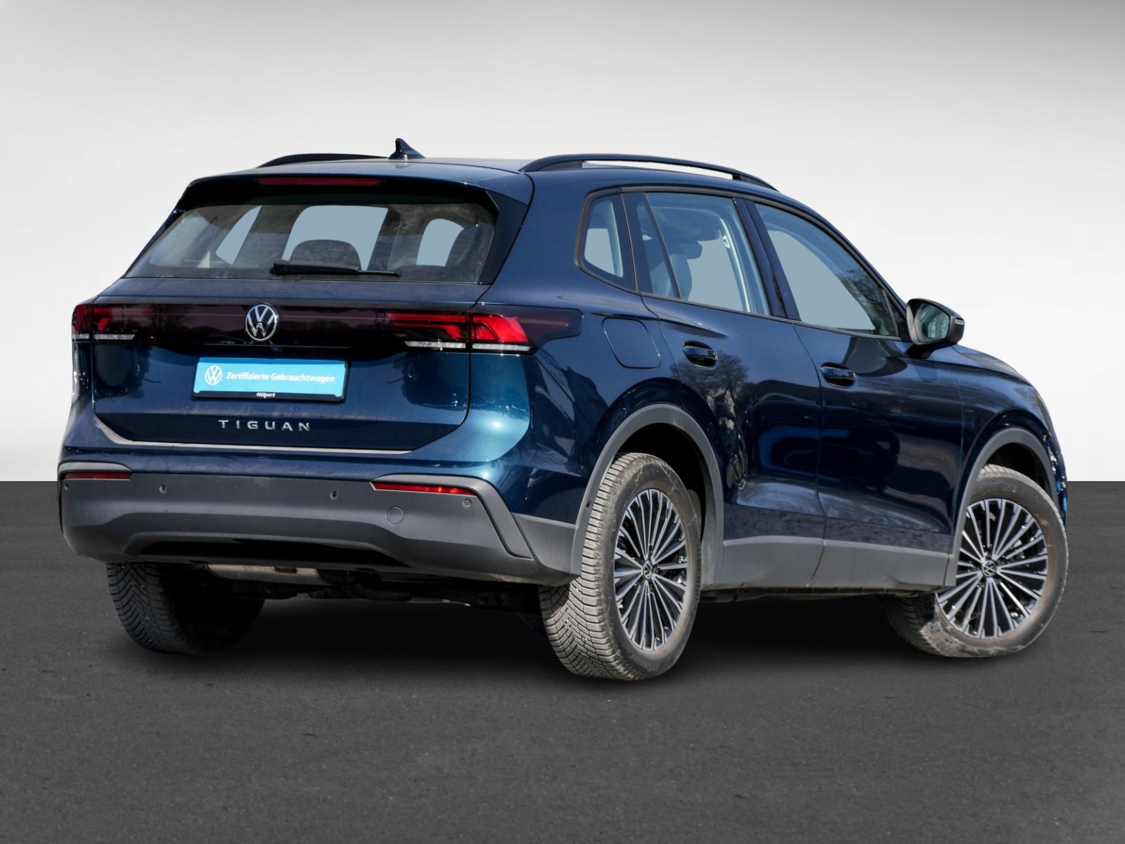 Volkswagen Tiguan 2.0 LIFE NEUESMODELL PANO AHK 360CAM LM18