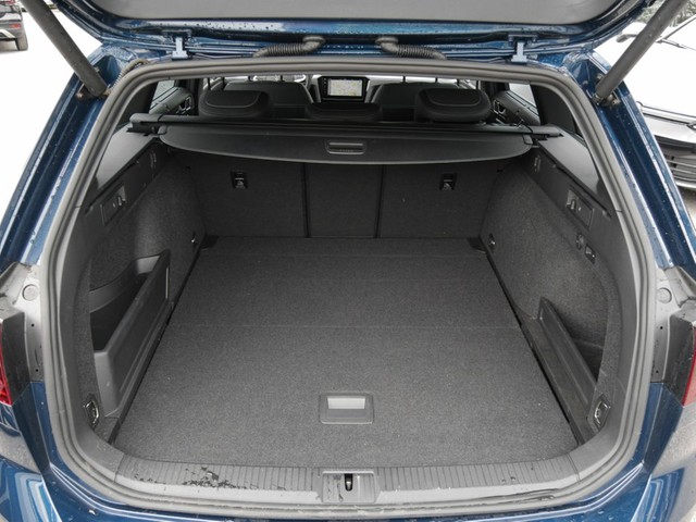 Volkswagen Passat Alltrack 2.0 4X4 MATRIX STANDHEIZ AHK NAVI