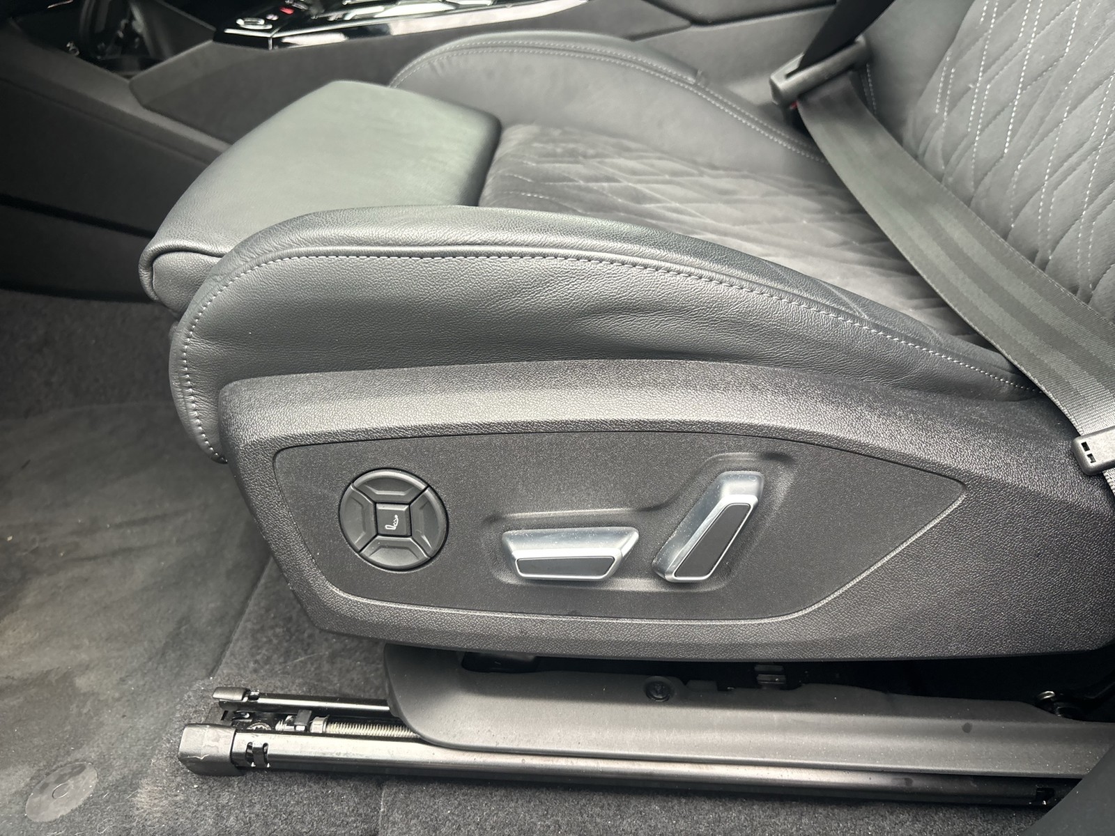 Audi Q6 e-tron quattro S LINE BLACKPAK TECHPRO PANO