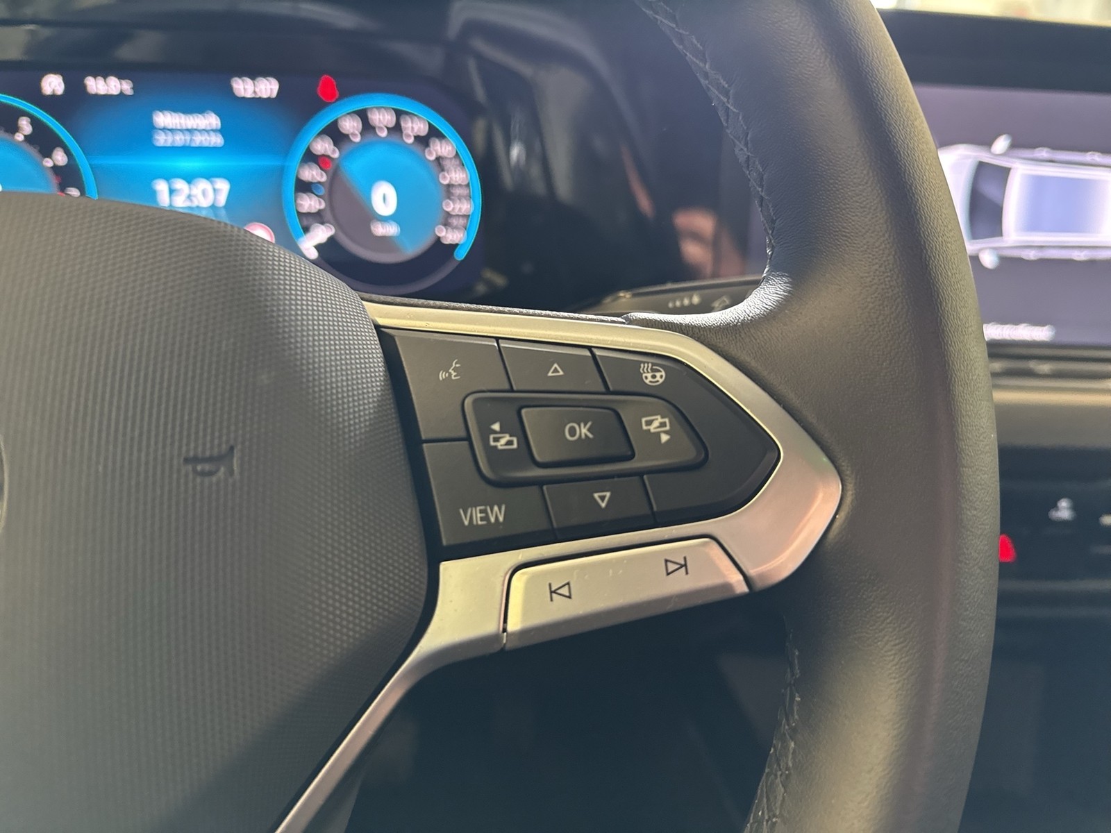 Volkswagen Golf Variant VIII 1.5eTSI STYLE ACC LM17 EKLAPPE