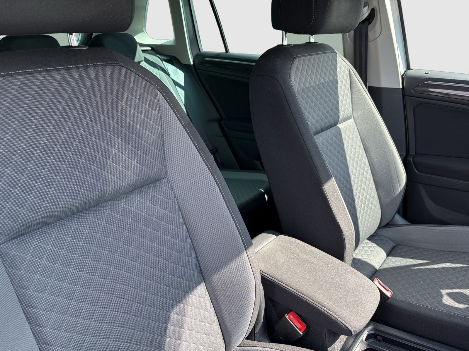 Volkswagen Tiguan 1.5 COMFORTLINE ACC ALU NAVI SITZHEIZUNG