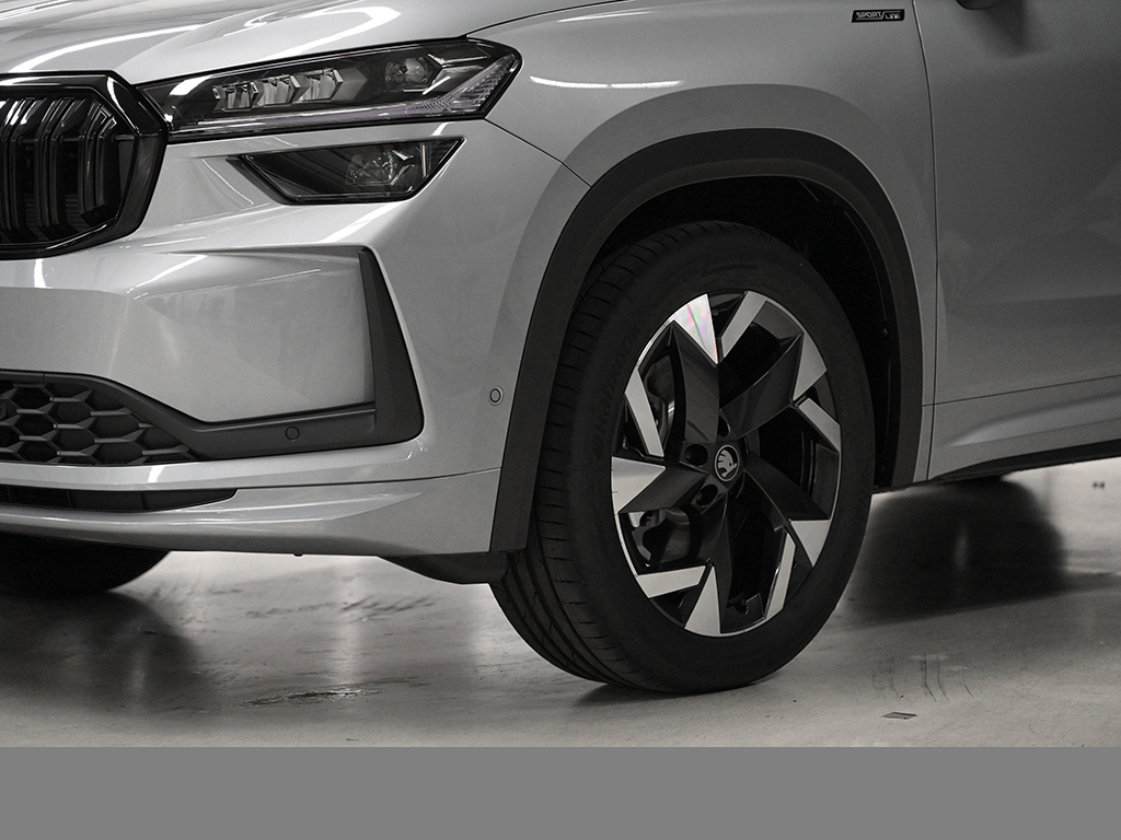 Skoda Kodiaq 2.0 SPORTLINE DSG 4x4 AHK PANO eSITZE